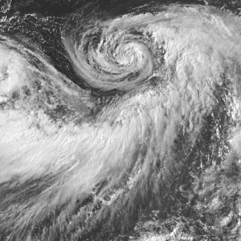 Hurricane Iona and Tropical Storm Keli rumble in the central Pacific off Hawaii